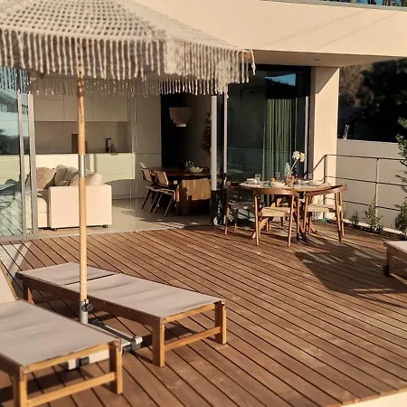 Yuna - Ultimate Surf Villa