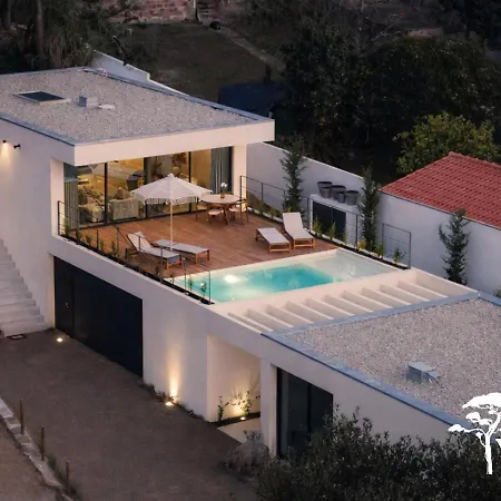 Yuna - Ultimate Surf Viana do Castelo