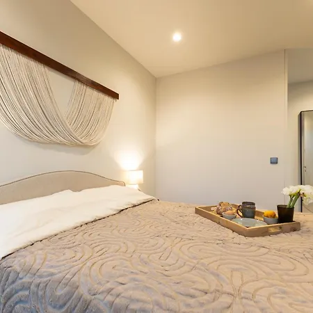 Yuna - Ultimate Surf Villa *