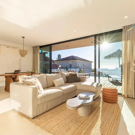 Yuna - Ultimate Surf Villa