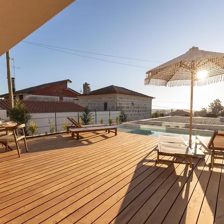 Yuna - Ultimate Surf Villa Viana do Castelo